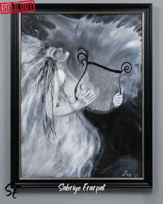 Sabriye Erarpat'ın fırçasından çıkan bu koleksiyonluk siyah beyaz sürrealist tablo, varoluşun gizemini fısıldıyor. Özel bir koleksiyona satılmıştır.